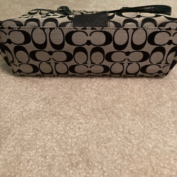 Coach Bag - Picture 3 of 3